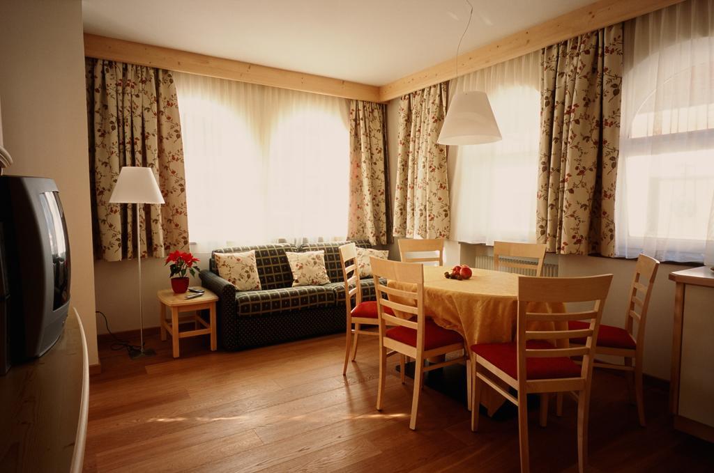 Residence Frea Selva di Val Gardena Phòng bức ảnh